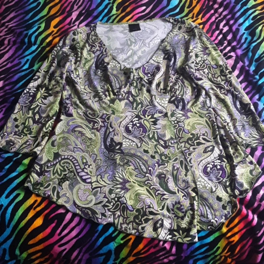 A green shirt